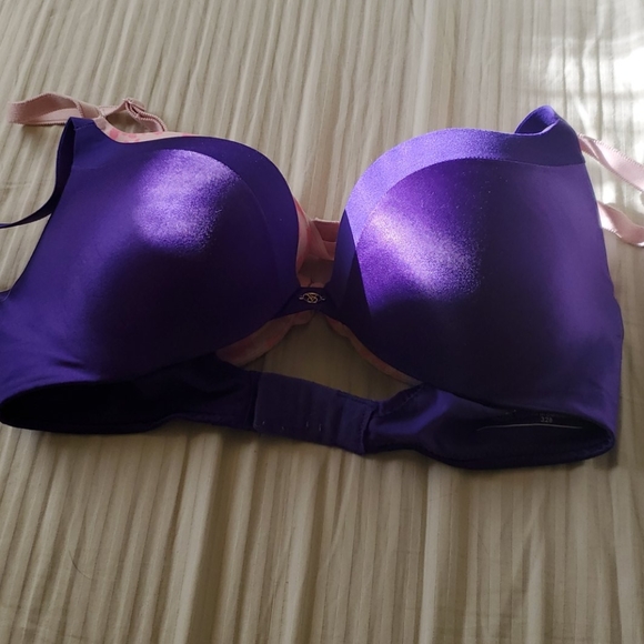 Bras - Picture 3 of 4